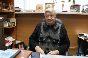 Директор кондитерского комбината Николай Панфилов Директор кондитерского комбината Николай Панфилов
