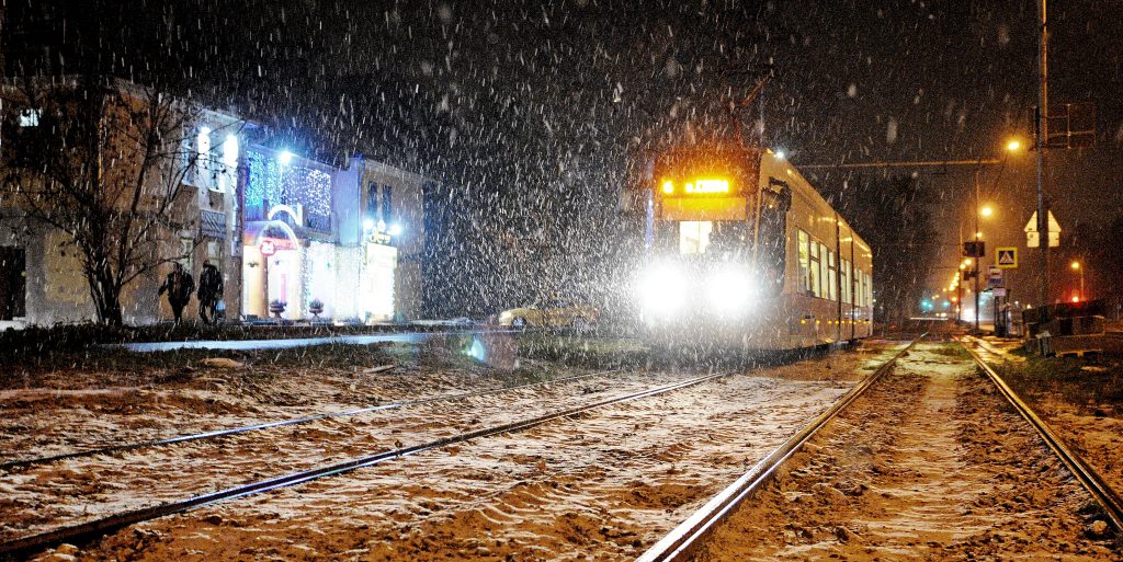 Москвичей ожидает снегопад с метелью