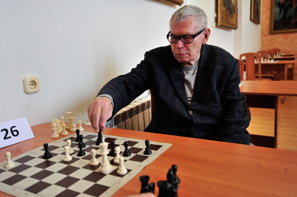 В Чертанове Центральном в интеллектуальной игре сразились шахматисты с нарушением зрения