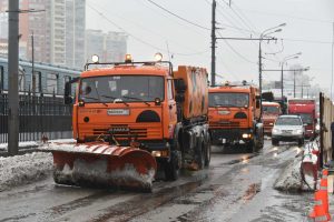 Очистка улиц от снега Фото: «Вечерняя Москва»