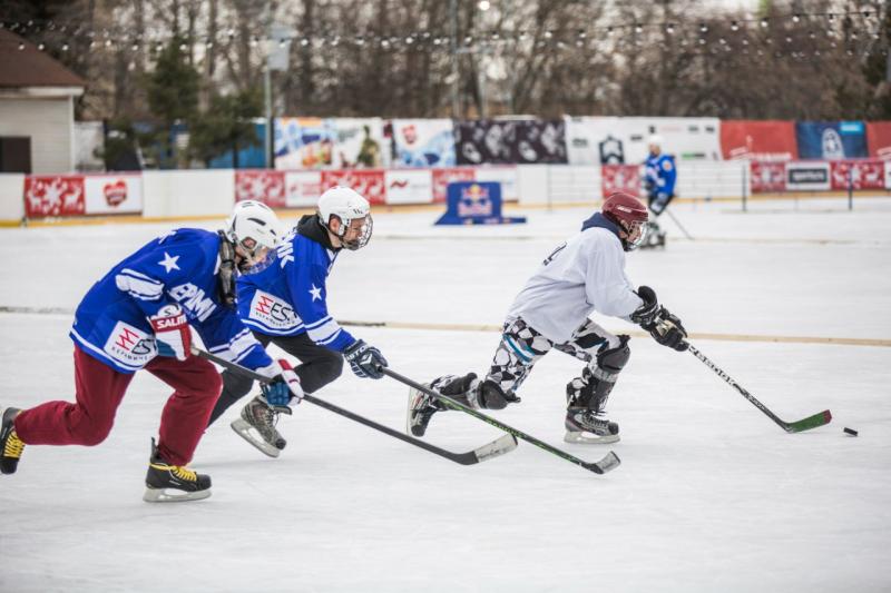 Школы по хоккею и фигурному катанию откроются в парке 