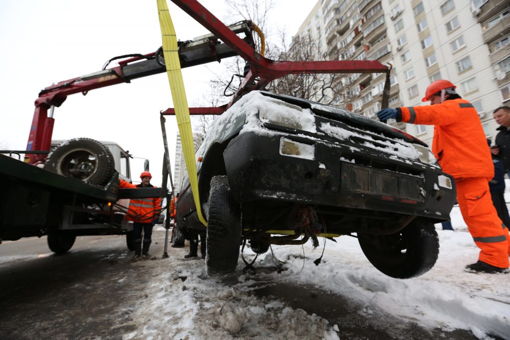 Власти Москвы «заморозили» цены на эвакуацию машин в 2017 году