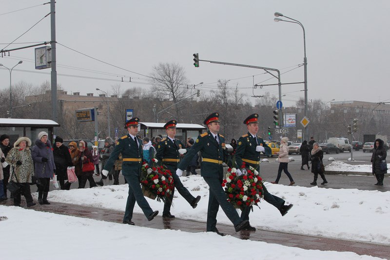 Памятный митинг в честь 75-летия Битвы под Москвой состоялся около станции метро «Каширская»