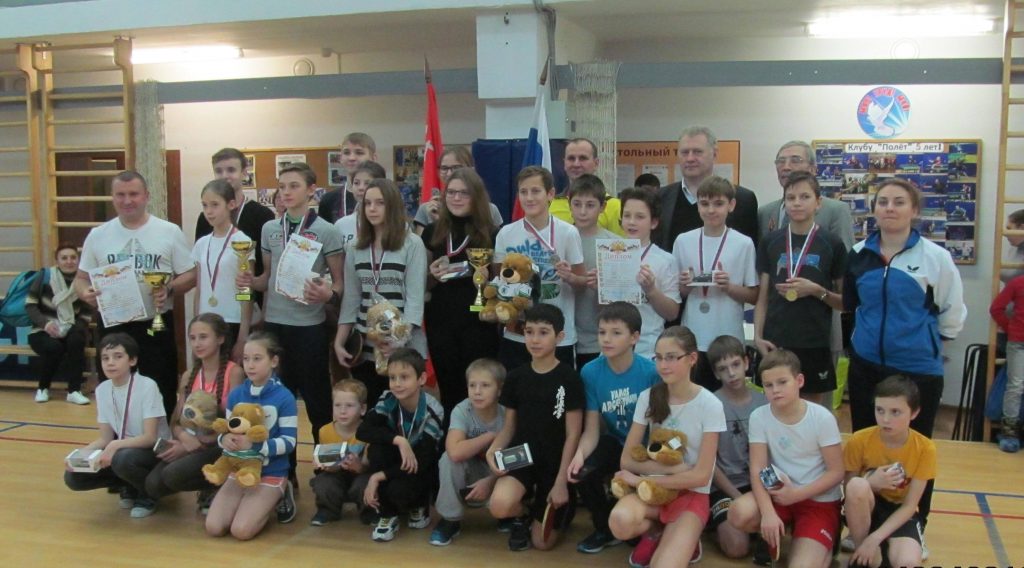 Школы района Москворечье-Сабурово сразились в турнире по настольному теннису