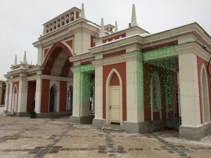 Главный вход на территорию Музея-заповедника "Царицыно". Фото: Юсуп Утегенов