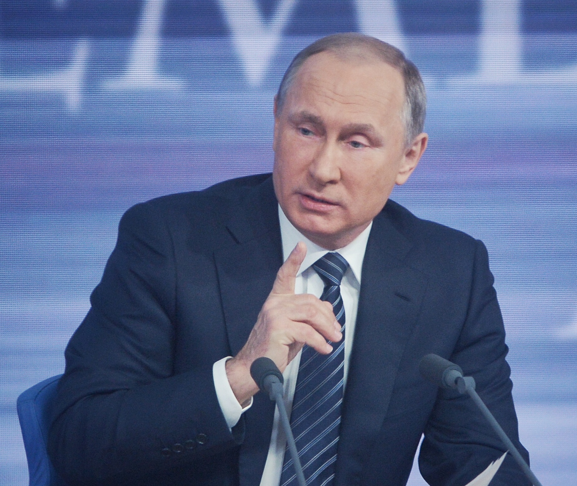 Владимир Путин одобрил увеличение МРОТ с лета 2017 года