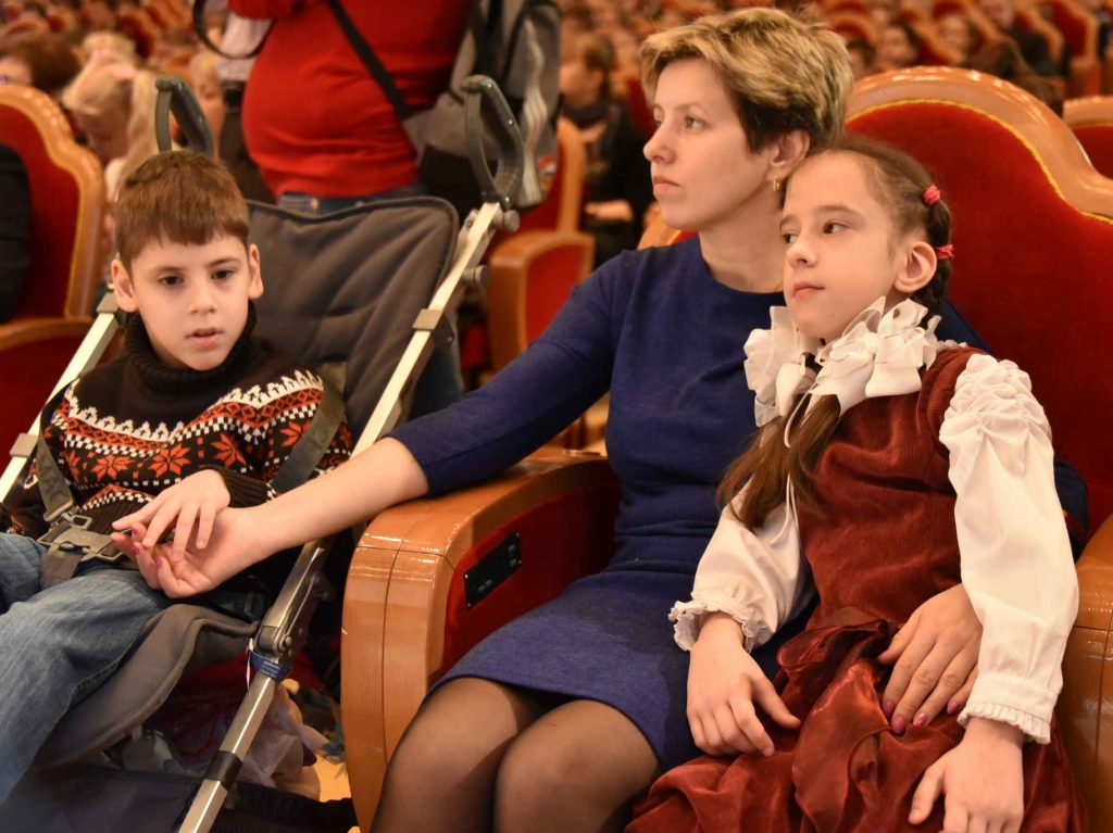 Молпалата Западного Бирюлева поздравит с Новым годом детей с ограниченными возможностями
