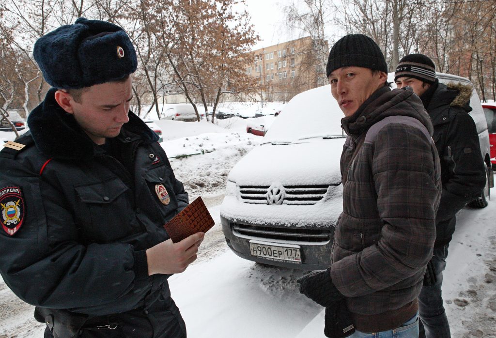 Полицейские района Бирюлево Восточное задержали подозреваемого в разбойном нападении