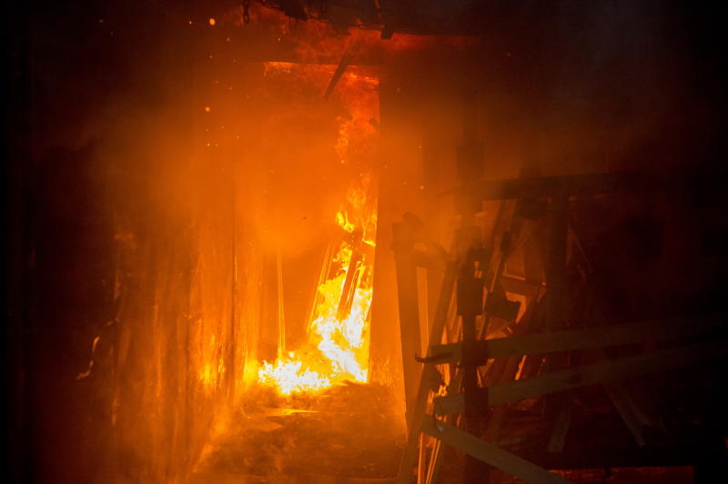 Ликвидирован крупный пожар на Басовской улице
