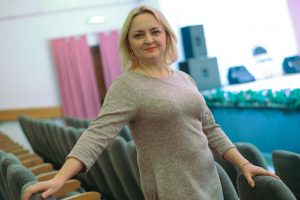 2 декабря 2016 года. Директор центра культуры и искусства «Авангард» Маргарита Бурмистрова в этому году награждена Почетной грамотой префекта Южного округа Алексея Челышева за активное участие в организации и проведении мероприятий. Фото: Пелагия Замятина 2 декабря 2016 года. Директор центра культуры и искусства «Авангард» Маргарита Бурмистрова в этому году награждена Почетной грамотой префекта Южного округа Алексея Челышева за активное участие в организации и проведении мероприятий. Фото: Пелагия Замятина
