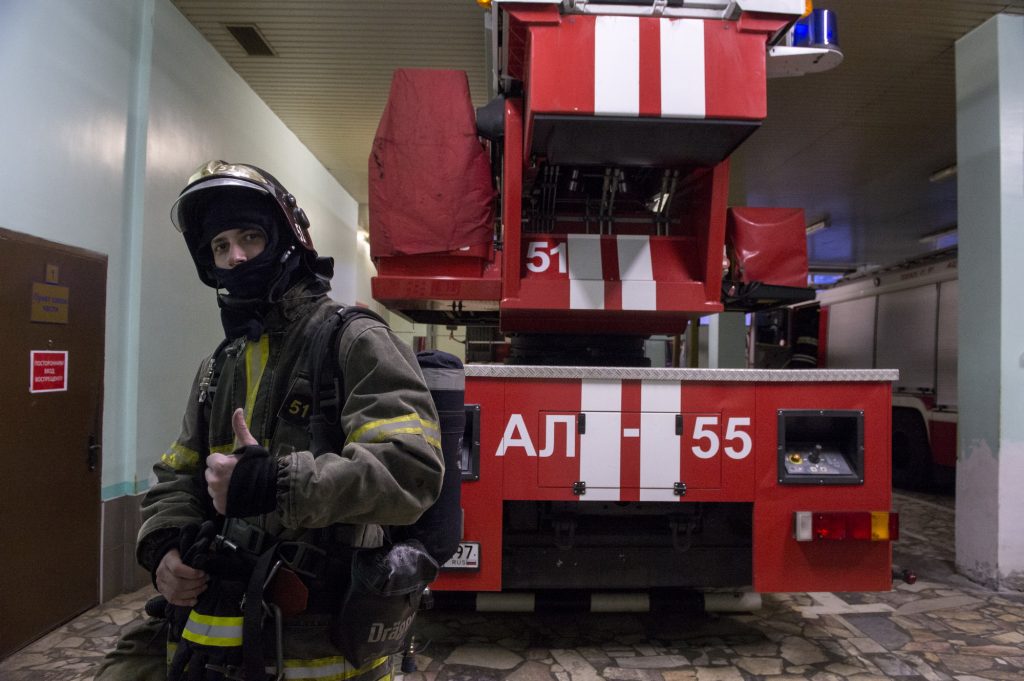 Школу на юго-востоке Москвы полностью эвакуировали из-за пожара