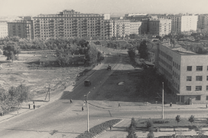 Так выглядел угол Велозаводской и Автозаводской улиц на рубеже 1950–1960-х годов Так выглядел угол Велозаводской и Автозаводской улиц на рубеже 1950–1960-х годов