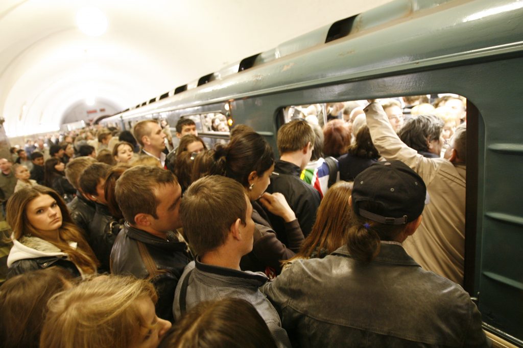 Метро Москвы не намерены закрывать в час пик и на ремонт