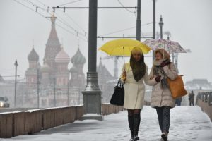 В четверг вечером в столицу придет потепление и снег Фото: "Вечерняя Москва"