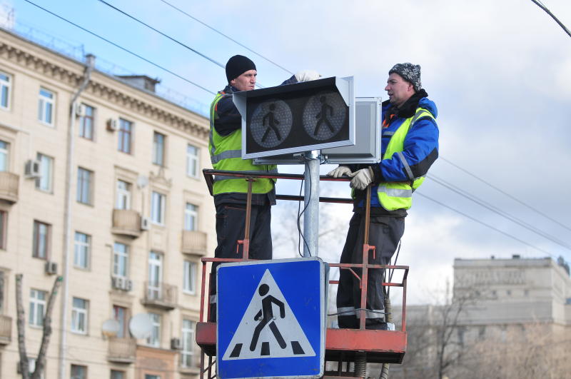 Инновационная подсветка появилась на столичных светофорах