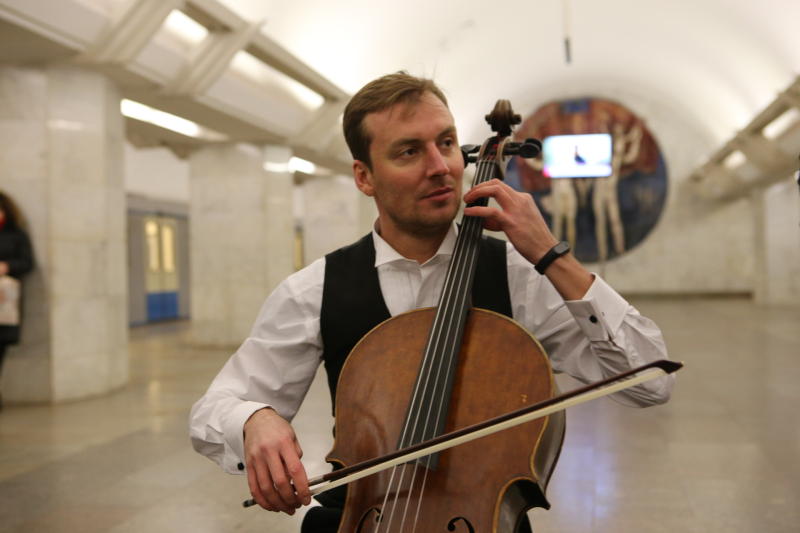 Московское метро поздравит всех влюбленных музыкой и стихами