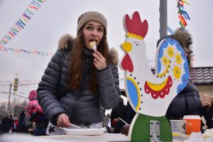За время фестиваля "Московская Масленица" гости приобрели около двух тонн разнообразных сладостей. Фото: архив, Вечерняя Москва