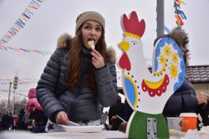 За время фестиваля "Московская Масленица" гости приобрели около двух тонн разнообразных сладостей. Фото: архив, Вечерняя Москва За время фестиваля "Московская Масленица" гости приобрели около двух тонн разнообразных сладостей. Фото: архив, Вечерняя Москва