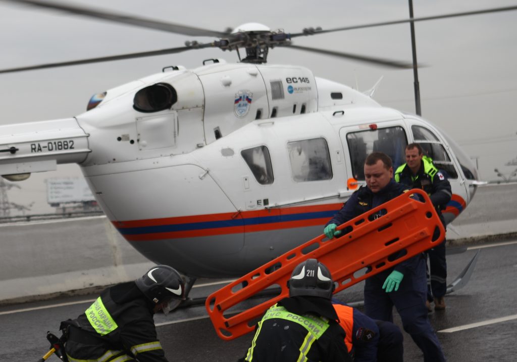 Четыре вертолета и 500 машин МЧС будут дежурить в Москве на Масленицу