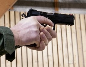Боевика в маске ищут после стрельбы у супермаркета на юго-востоке Москвы