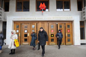 В выходные дни перекроит вестибюли двух станций. Фото: "Вечерняя Москва"