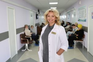 6 февраля 2017 года. Кандидат медицинских наук, врач высшей квалификационной категории Татьяна Новоземцева уже пять лет занимает должность главврача стоматологической поликлиники № 62 в районе Царицыно. Награждена Почетной грамотой Департамента здравоохранения города Москвы, благодарностью депутатов Госдумы, Почетной грамотой и благодарностью префекта Южного округа столицы. Фото: Максим Аносов 6 февраля 2017 года. Кандидат медицинских наук, врач высшей квалификационной категории Татьяна Новоземцева уже пять лет занимает должность главврача стоматологической поликлиники № 62 в районе Царицыно. Награждена Почетной грамотой Департамента здравоохранения города Москвы, благодарностью депутатов Госдумы, Почетной грамотой и благодарностью префекта Южного округа столицы. Фото: Максим Аносов