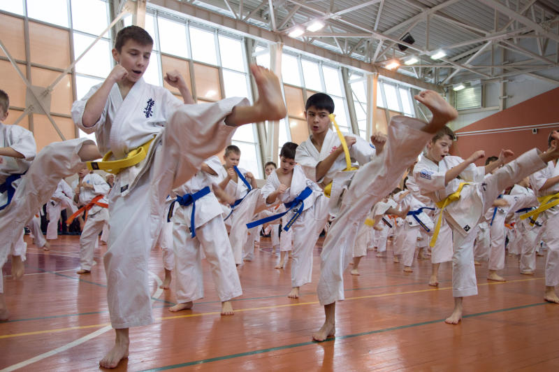 Владеть нунчаками и китайским веером научат в школе боевых искусств