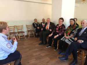 Старшему поколению напомнили правила дорожного движения. Фото: пресс-служба УВД по ЮАО Старшему поколению напомнили правила дорожного движения. Фото: пресс-служба УВД по ЮАО