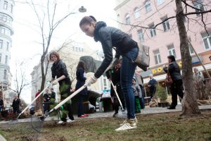 Общегородские субботники пройдут на 75 площадках в парках Москвы. Фото: архив "Вечерняя Москва"