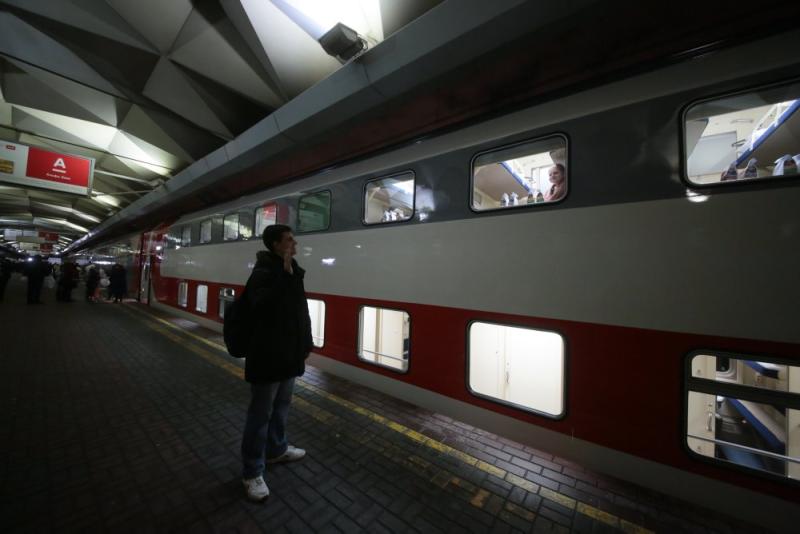 Пассажиров поездов дальнего следования могут начать высаживать на окраинах Москвы