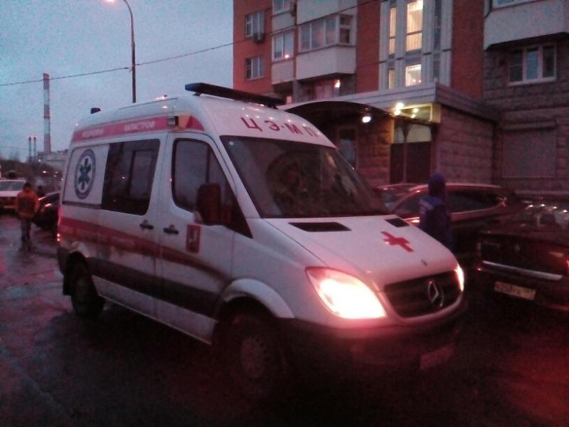 В Москве рабочий госпитализирован после падения с высоты