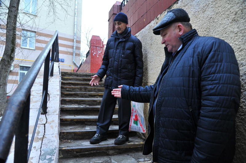 Лестницу на Кантемировской улице отремонтировали