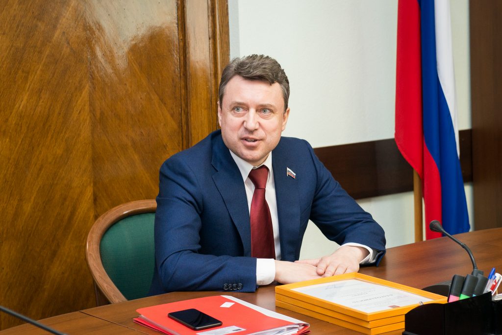 Анатолий борисович выборный помощник. Выборный председатель. Депутат выборный анатолий борисович. Выборный зампред комитета госдумы по безопасности. Выборный председатель.