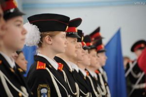 Семиклассников посвятили в кадеты. Фото: Пелагея Замятина, «Вечерняя Москва»