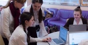 Школьники из 25 школ представят проекты на конкурс. Фото: официальный портал мэра и Правительства Москвы Школьники из 25 школ представят проекты на конкурс. Фото: официальный портал мэра и Правительства Москвы
