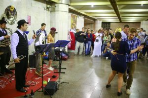 30 апреля исполнители проекта «Музыка в метро» отпраздновали Международный день джаза на станции «Боровицкая». Фото: пресс-служба Московского метрополитена 30 апреля исполнители проекта «Музыка в метро» отпраздновали Международный день джаза на станции «Боровицкая». Фото: пресс-служба Московского метрополитена
