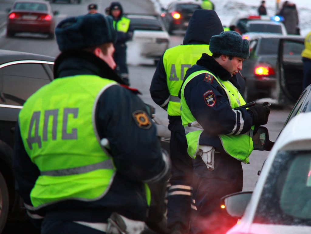 Причины тройного ДТП на юге Москвы выясняет полиция