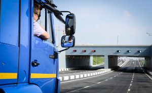 Движение грузового транспорта в Москве ограничат на майские праздники