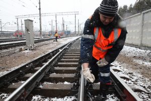 Поезда столкнулись на западе Москвы: электричка оказалась без тормозов