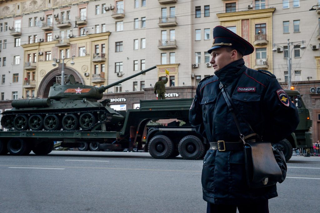 Арктическая боевая техника впервые пройдет 9 Мая по Москве