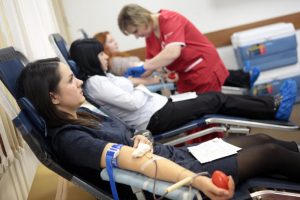Акции по сдаче крови пройдут в московских вузах в рамках национального Дня донора. Фото: архив «Вечерняя Москва» Акции по сдаче крови пройдут в московских вузах в рамках национального Дня донора. Фото: архив «Вечерняя Москва»
