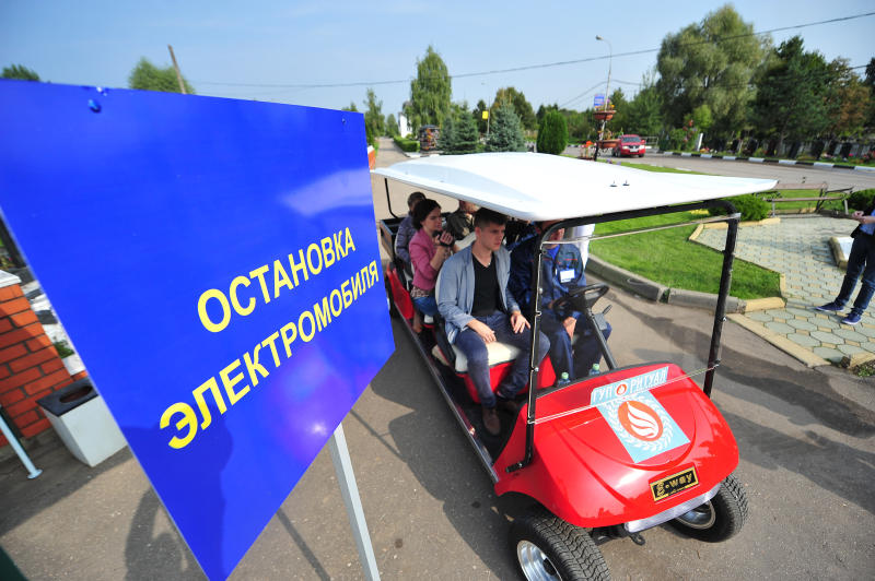 Музей-заповедник «Коломенское» запустит аудиоэкскурсии на электромобилях