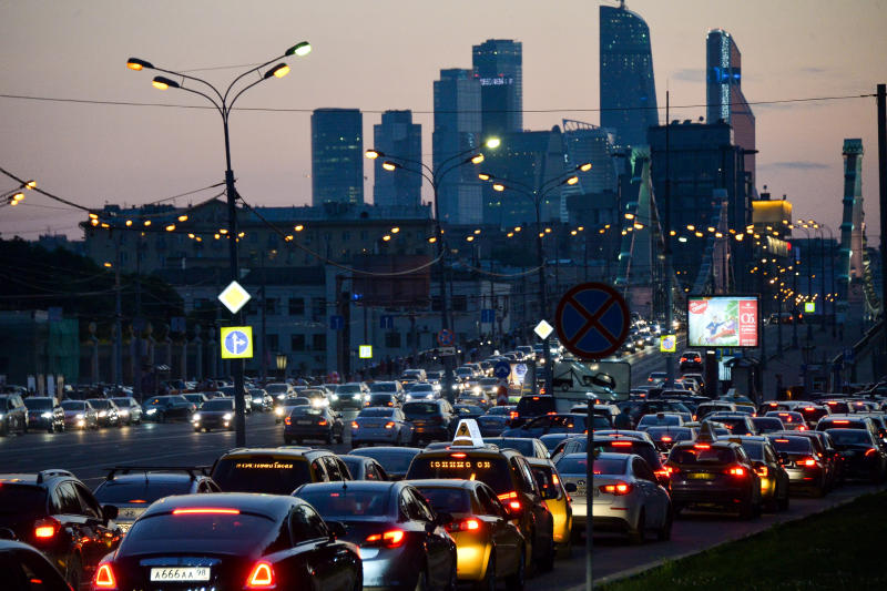 ЦОДД предупредил об осложнении ситуации на дорогах Москвы вечером 6 апреля
