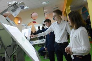 Все школы Москвы войдут в проект "Московская электронная школа" до 2018 года. Фото: архив "Вечерняя Москва" Все школы Москвы войдут в проект "Московская электронная школа" до 2018 года. Фото: архив "Вечерняя Москва"