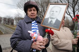 12 апреля Митинг памяти узников немецких концлагерей. Фото: Пелагея Замятина, «Вечерняя Москва» 12 апреля Митинг памяти. Фото: Пелагея Замятина, «Вечерняя Москва»