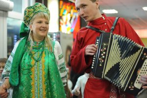 14 мая 2017 года. Артисты Татьяна Талишевская и Сергей Рыжов развлекали гостей на фестивале «Пасха Красная»