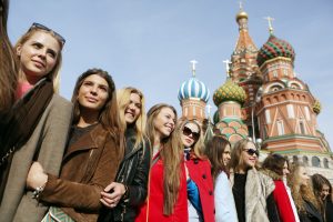 Бесплатные экскурсии «Пешком по эпохам» стартуют в Москве