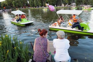 Всего городские власти определили 124 подобных локации. Фото: Анна Иванцова