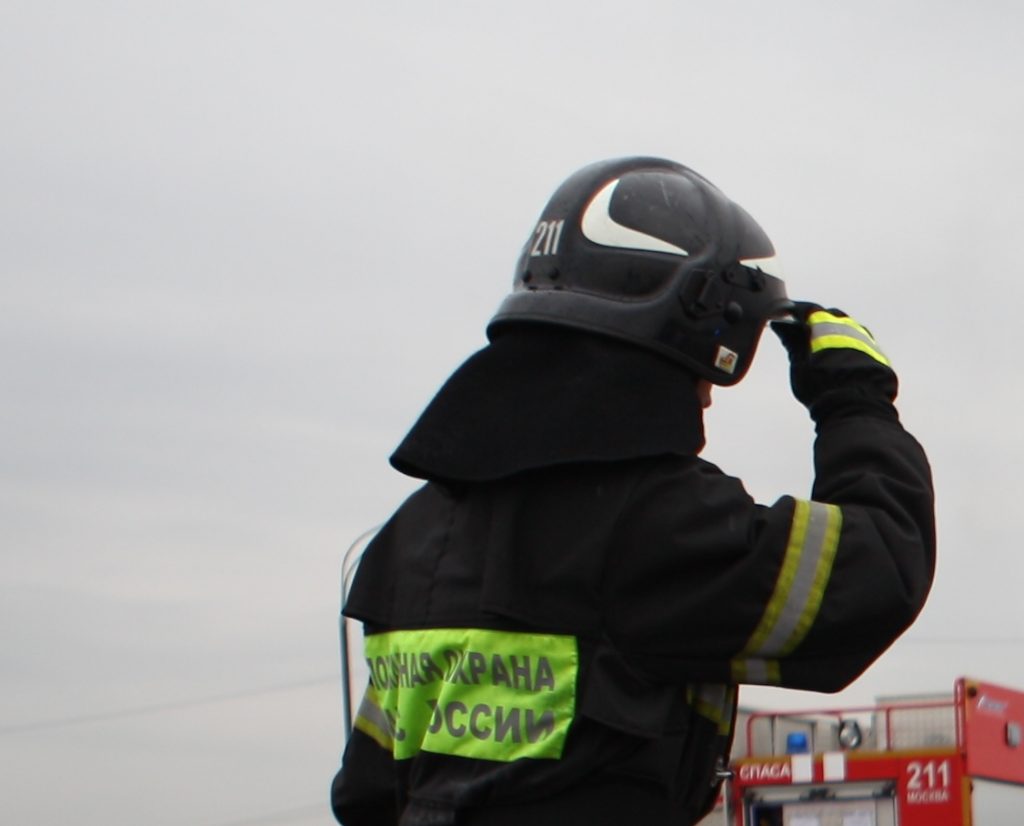 Рыбаки обнаружили дымовые шашки на юге Москвы