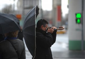 Значительно усилится ветер. Фото: Александр Кожохин